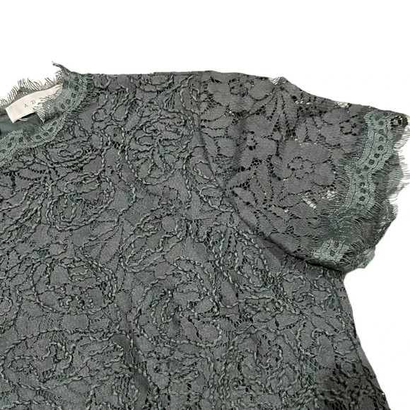 Adiva Olive Green Lace Scallop Trimmed Top M - Picture 2 of 5